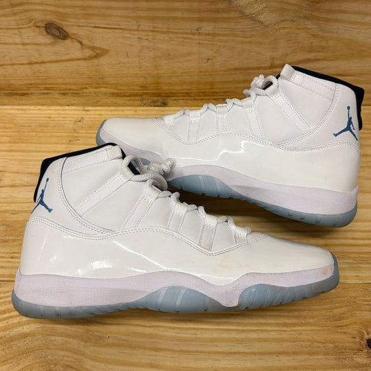 Jordan 11 Retro Legend Blue (2024) Size 11M (Lightly Worn)