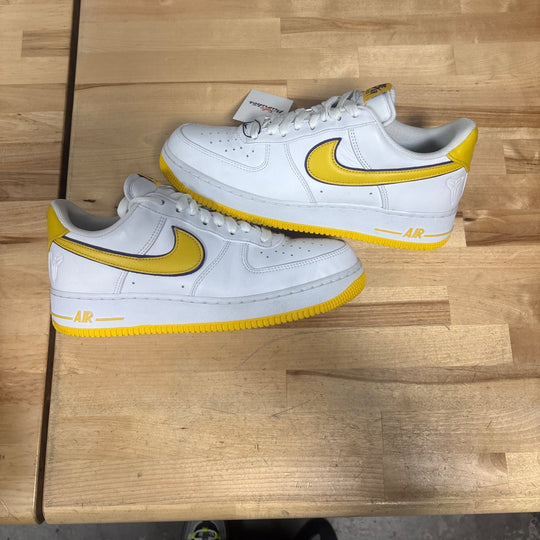Nike Air Force 1 Low Retro QS Kobe Bryant Lakers Home Size 10.5M (Moderately Worn)