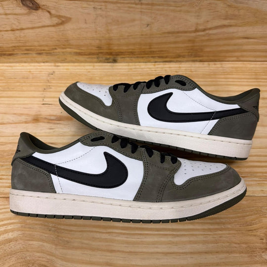 Jordan 1 Retro Low OG Medium Olive Size 9.5M (Lightly Worn)