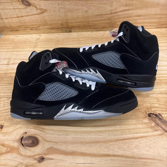 Jordan 5 Retro OG Black Metallic Reimagined Size 11M (Pre-Owned)
