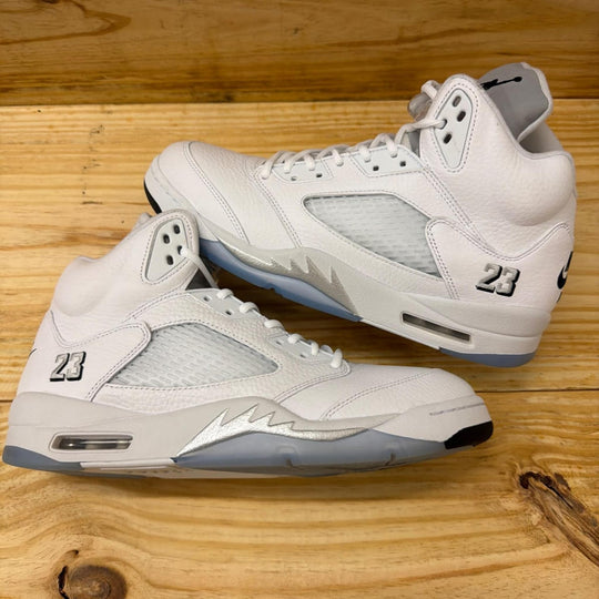 Jordan 5 Retro White Metallic (2026) Size 12M (Lightly Worn)