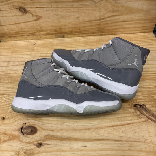 Jordan 11 Retro Cool Grey (2021) Size 8.5M (Pre-Owned)